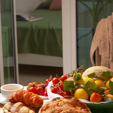 Dimora Nesea Frühstückspension Cozze